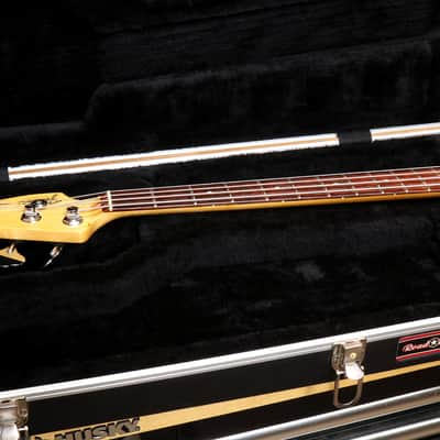 Road Runner Molded Electric Hard Shell Bass Case Fitted for Fender Precision & Jazz image 5