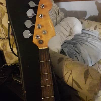 Washburn P Bass 1978 - Sunburst image 10