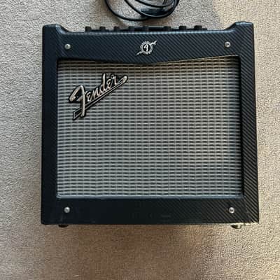 Fender Mustang I 20-Watt 1x8" Modeling Guitar Combo 2010 - 2012 - Black image 1