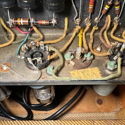 Fender Champ 5F1 Narrow Panel 5-Watt 1x8" Guitar Combo 1958 - 1964 - Tweed image 9