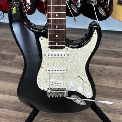Squire strat By Fender Strat 2003 - Black image 1