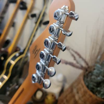 Squier Modified 40th Anniversary Stratocaster 2022 - 40th Anniversary with EMGs image 3