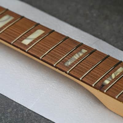 Fender Player Series Telecaster® Neck w/Block Inlays, 22 Medium Jumbo Frets, Pau Ferro - Natural image 4
