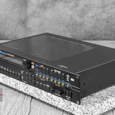Roland XV-3080 Rackmount synthesizer in Very Good Condition. image 3
