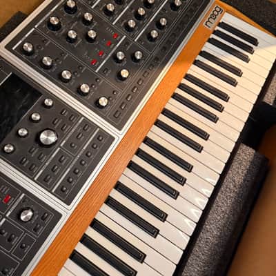 Moog One 8-Voice 61-Key Polyphonic Analog Synthesizer 2018 - Present - Black/Ash image 3