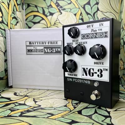 Pete Cornish NG-3 Battery-Free Fuzz | Reverb