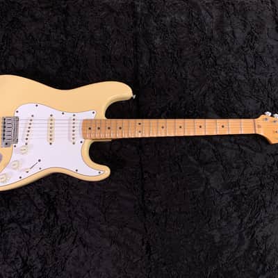 Fender USA Yngwie Malmsteen 1989 - White image 3