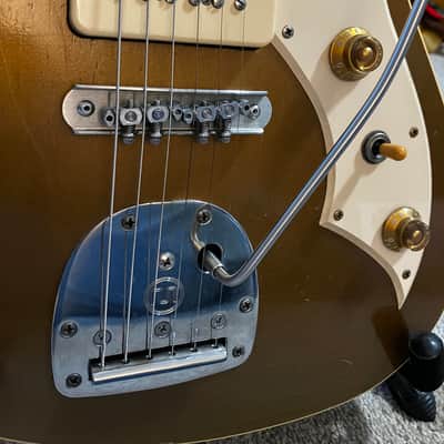 Novo Miris J Custom 2020 - Goldtop image 2