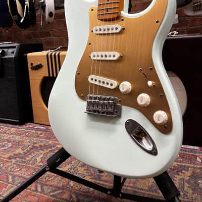 Squier 40th Anniversary Stratocaster, Satin Sonic Blue image 4