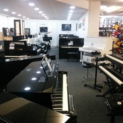 ROLAND LX7 Digital Piano, Brown Walnut - Includes warranty and delivery image 9