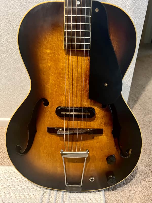 Epiphone Coronet Spanish Guitar 1940 - Shaded Sunburst image 1