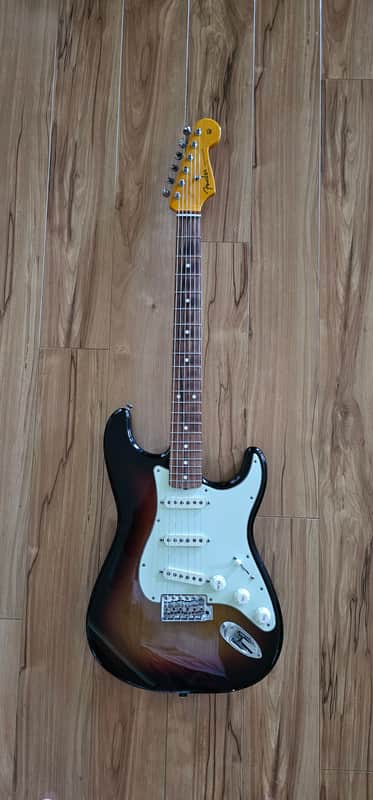 Fender Classic Series '60s Stratocaster with MojoTone Quiet Coil Pickups & Tweed Case - EXC image 1