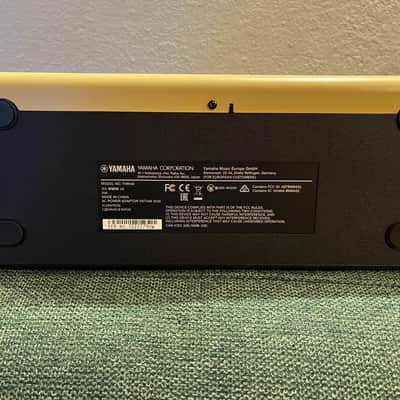 Yamaha THR10II 20-Watt 2x3" Stereo Digital Modeling Guitar Combo 2019 - Present - Tan image 3