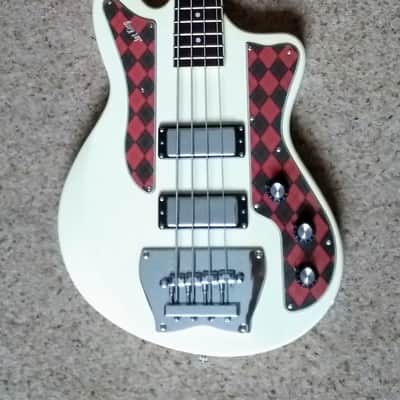 Ibanez Jet King JTKB200 bass (2009), Ivory finish with 'Argyle' pickguard plus new gig bag image 5