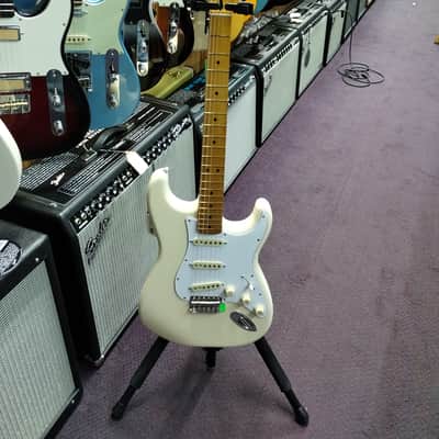 Fender Jimi Hendrix Artist Series Signature Stratocaster  Olympic White image 5