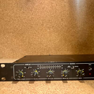 Drawmer DL221 Dual Compressor Limiter 1990s – Serviced – Warranty image 7