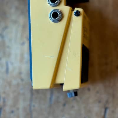 Boss AC-2 Acoustic Simulator (Silver Label) 1997 - 2006 - Yellow image 4
