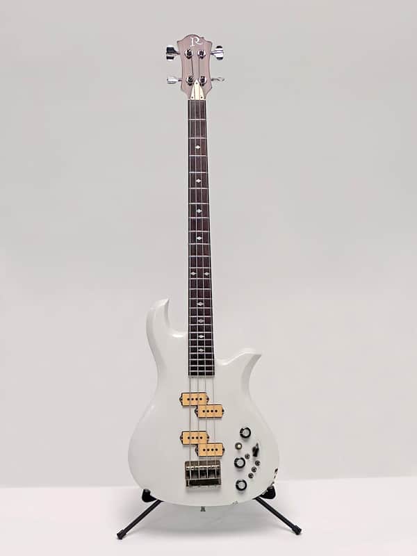 B.C. Rich Eagle Bass
