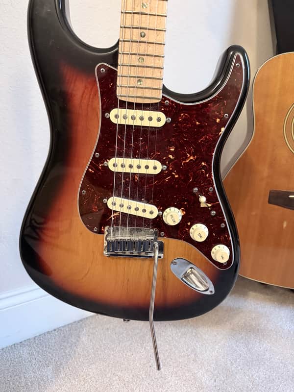 Fender Custom Shop 2011 Custom Deluxe Stratocaster image 1