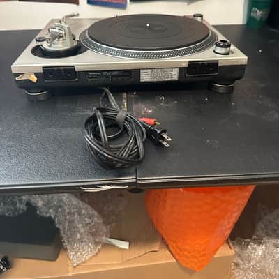 Technics SL-1200MK2 1979 - 2010 Silver image 2