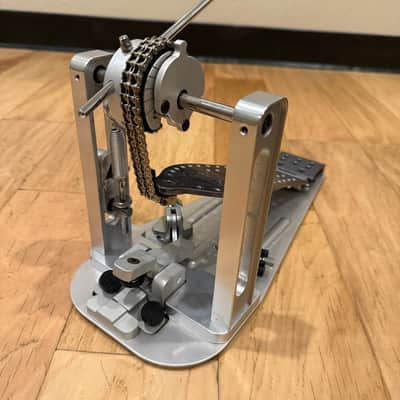 DW MFG Machined Chain Drive Single Bass Drum Pedal w/ Bag (Rm4) image 3