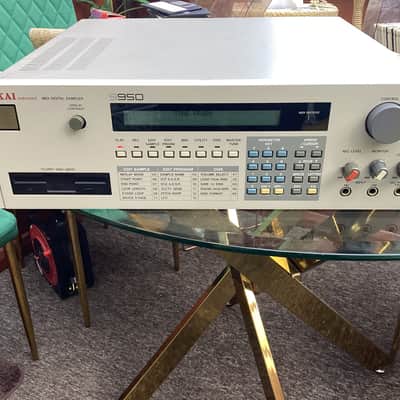 Akai S950 12-Bit Digital Sampler 1988 - Stock Memory 1.2 O.S