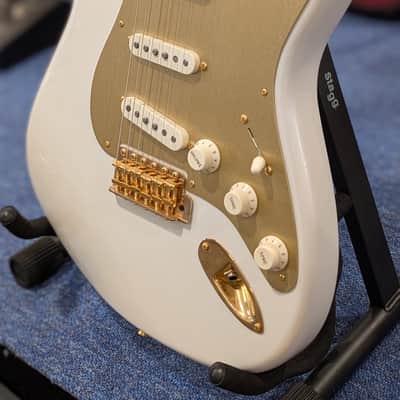 Fender Custom Shop Limited Edition 75th Anniversary Stratocaster Diamond White Pear 2021 - Diamond Pearl image 2