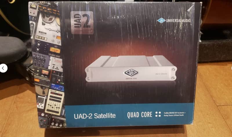Universal Audio UAD-2 Satellite QUAD Core Firewire DSP Accelerator 2012 - Present - Silver imagen 1