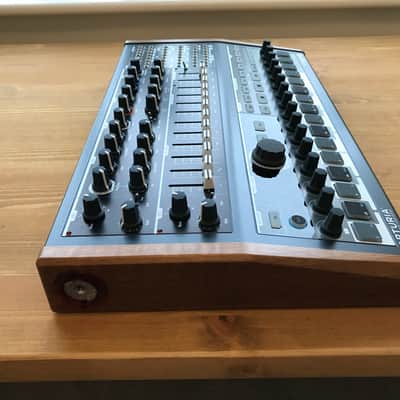 Arturia MiniBrute 2S Desktop Synthesizer 2018 - Present - Black image 8