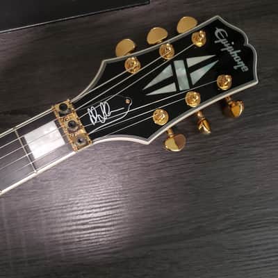 Epiphone Alex Lifeson Signature Les Paul Custom Axcess 2023 - Present - Ruby image 2