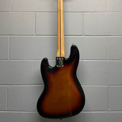 Fender Player Jazz Bass Fretless - 3-Color Sunburst with hardcase image 5