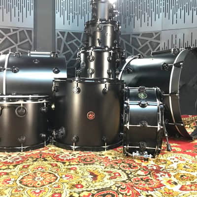 DW Collector's Series   drum set  double bass 24 matte black image 1