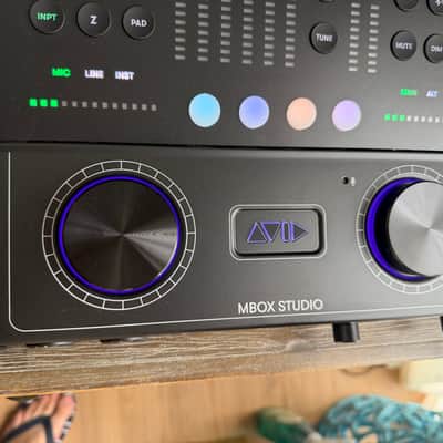 Avid MBox Studio 21x22 Interface PLUS PRO TOOLS STD PERP LICENSE image 4