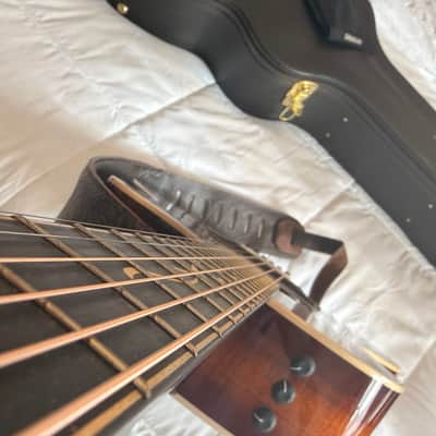 Taylor K24ce.  V-class bracing - Sunburst image 10