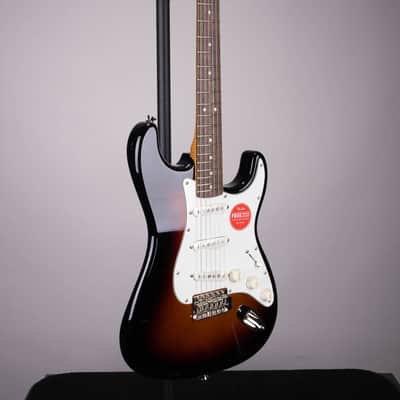 Squier Classic Vibe '60s Stratocaster - 3-Color Sunburst image 3