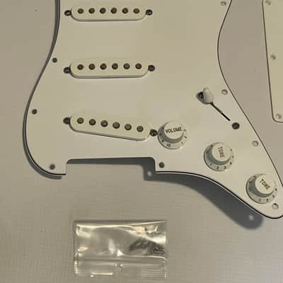 1993 MIM Fender Mexico Stratocaster White Loaded SSS Pickguard 11 Screw 3 Ply image 4