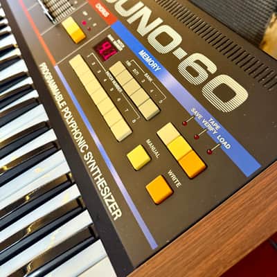 Roland Juno-60 Analog Polyphonic Synthesizer c 1982 original vintage poly synth AK image 4