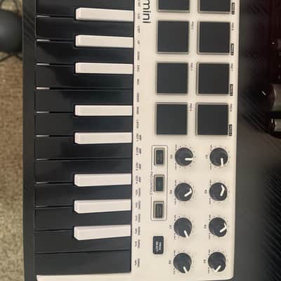 Akai MPK Mini MkII 25-Key MIDI Controller
