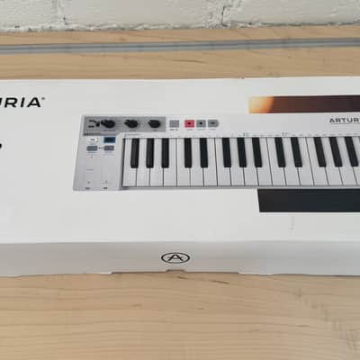 Arturia KeyStep 32-Key MIDI Controller 2017 - 2025 - White image 4