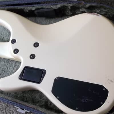 Fender Heartfield DR Bass (DR4-C) | Reverb