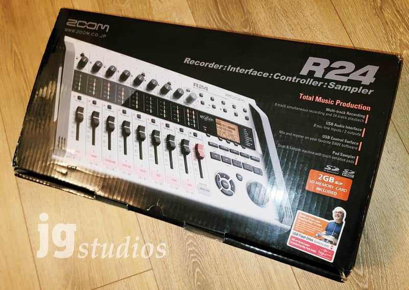 Zoom R24 - Like New in Box with USB Stick!! imagen 1
