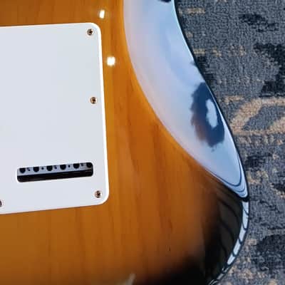 Fender 50th Anniversary American Deluxe Stratocaster 2004 - Sunburst image 16