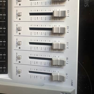 Zoom R16 USB Audio Interface / Digital Multitrack Recorder / Control Surface 2010s - White image 2