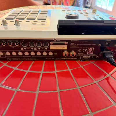 Akai MPC2000XL Upgraded CF Drive - New Pad Sensors - Maxed RAM image 8