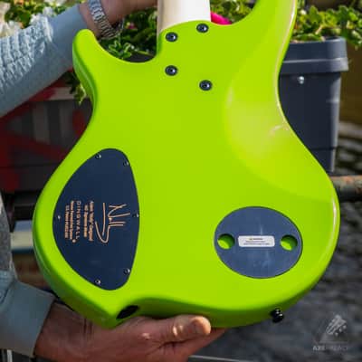 Dingwall NG3 5-String Nolly Signature Bass - Ferrari Green image 4