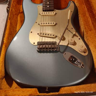 Fender FSR American Deluxe Vintage Player '62 Stratocaster 2005 - 2007 - Ice Blue Metallic with Matching Headstock image 1