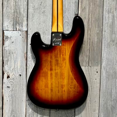Squier Classic Vibe '60s Precision Bass - 3-Tone Sunburst image 8