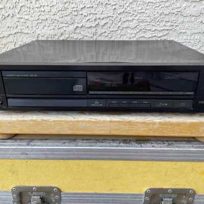 Vintage Akai CD-32 Compact Disc Player For Parts Or Repair 80s - Black image 1