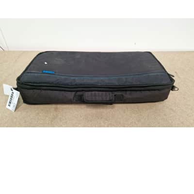 Boss GT-100 - Multi-Effects Pedals - Excellent w/ Soft Case & power supply image 2