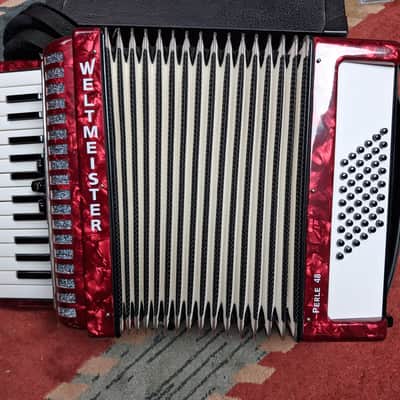 Weltmeister Perle 48 piano accordion image 2